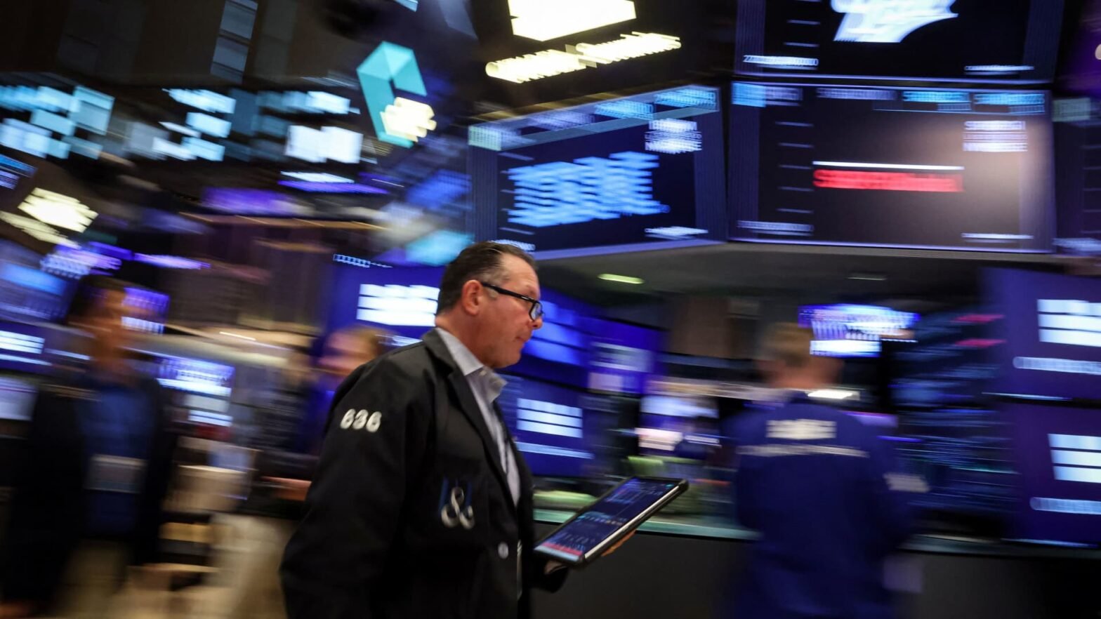 new-tariff-threats-crush-stocks-during-a-big-week-for-nvidia-and-key-portfolio-moves