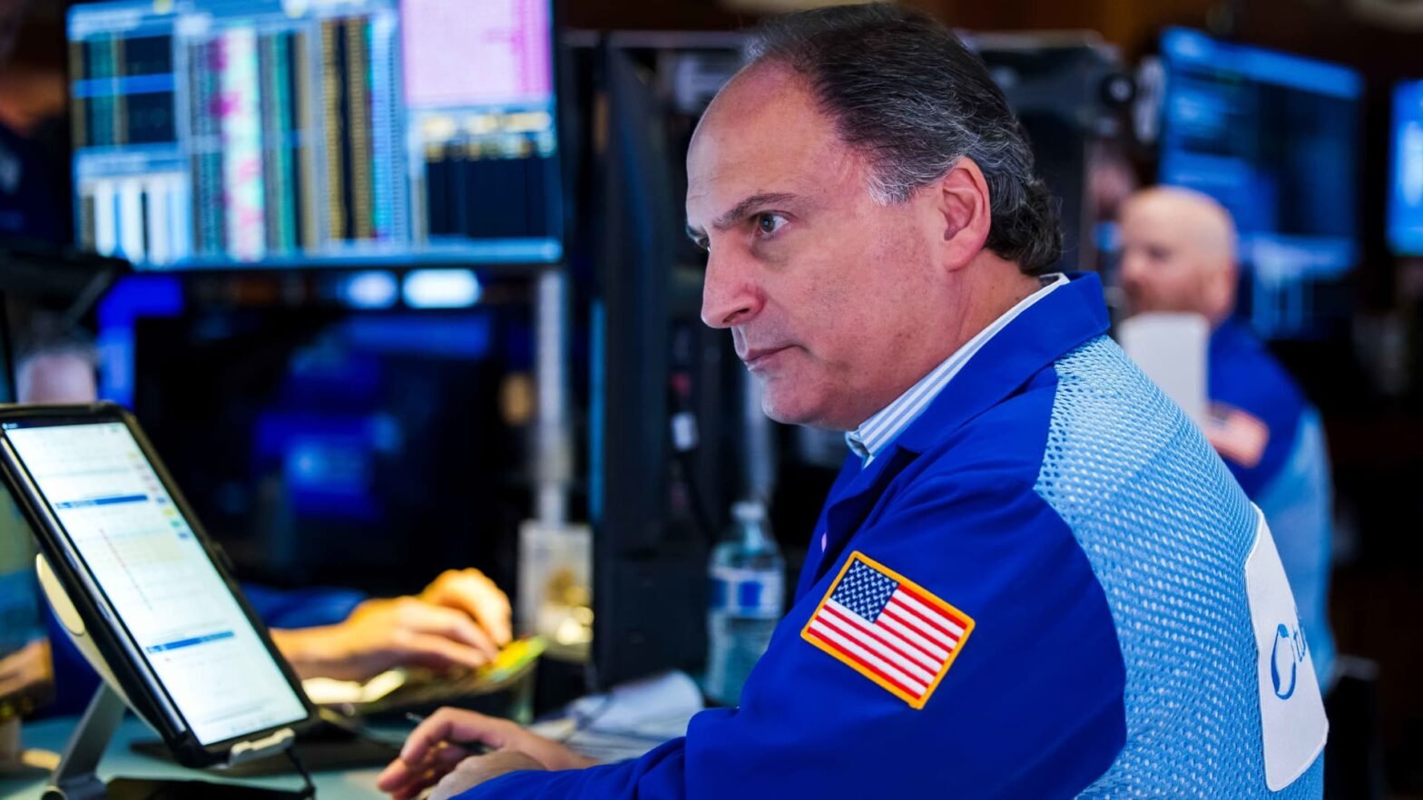 jpmorgan-tells-clients-to-buy-friday’s-stock-market-dip