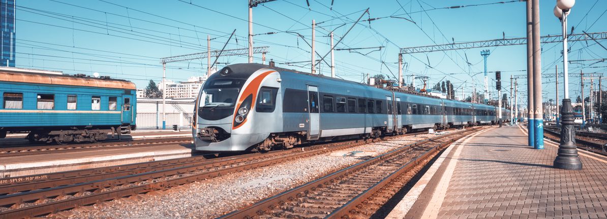 assessing-hankyu-hanshin-holdings-(tse:9042)-valuation-after-board-approves-treasury-share-cancellation