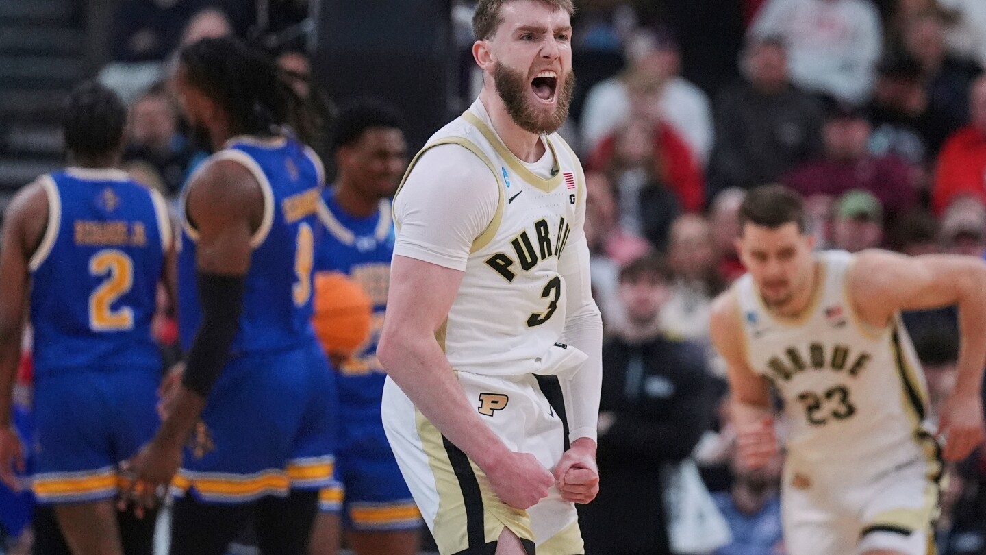 purdue-tops-preseason-ap-top-25-poll-for-1st-time,-ahead-of-houston-and-reigning-ncaa-champ-florida