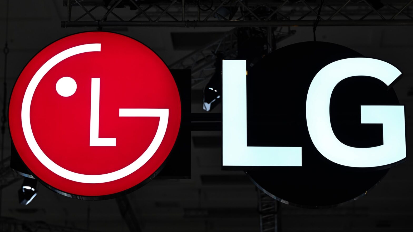 lg-electronics-india-shares-surge-50%-on-market-debut-after-bumper-initial-public-offering