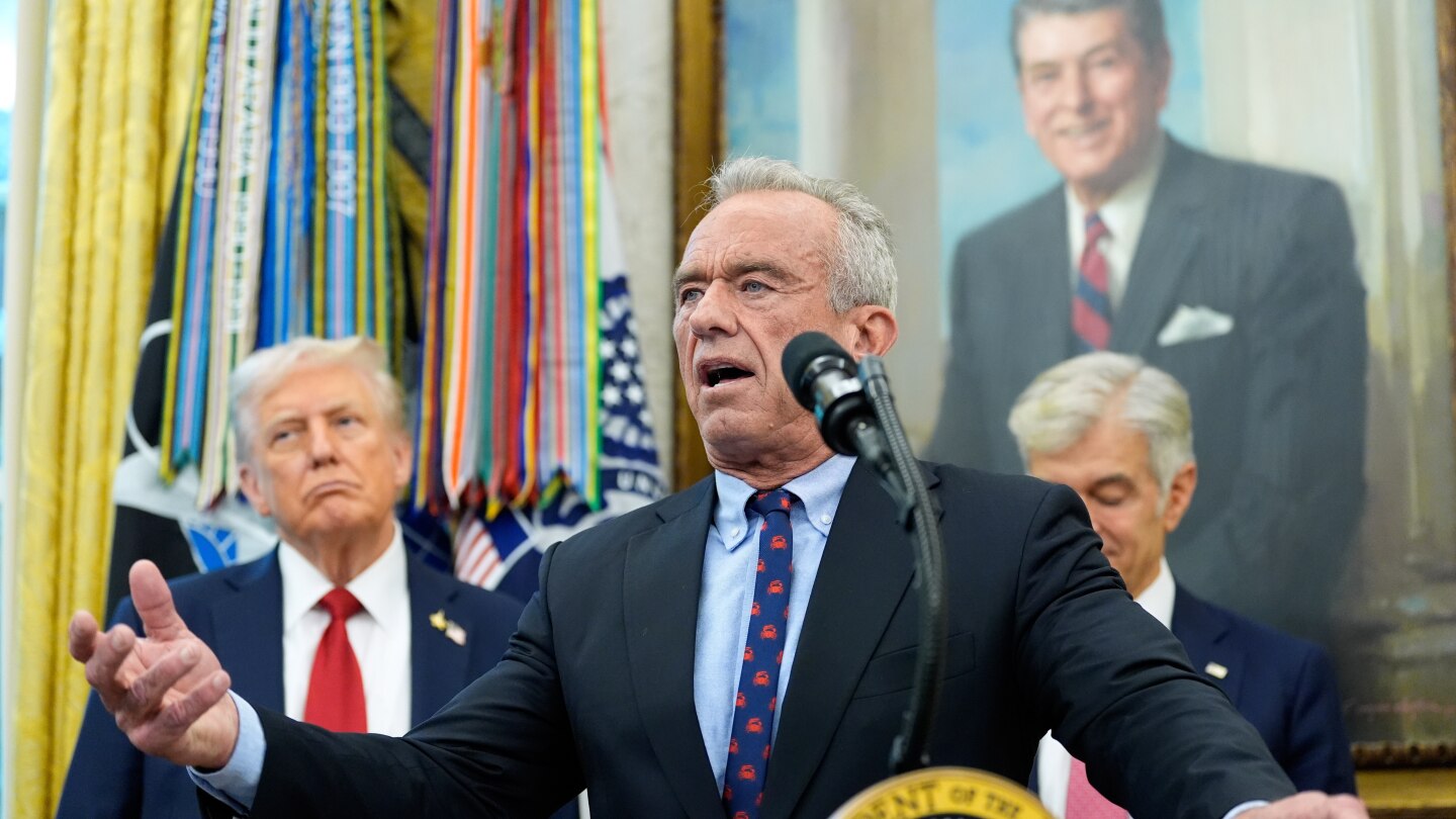 federal-employees-in-mental-health-and-disease-control-were-among-targets-in-weekend-firings