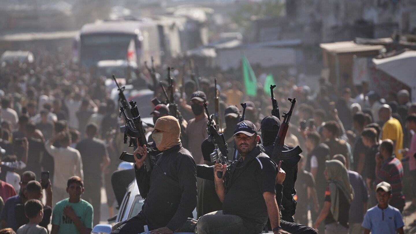hamas-reasserts-control-in-a-chaotic-gaza,-posing-a-risk-to-the-fragile-ceasefire
