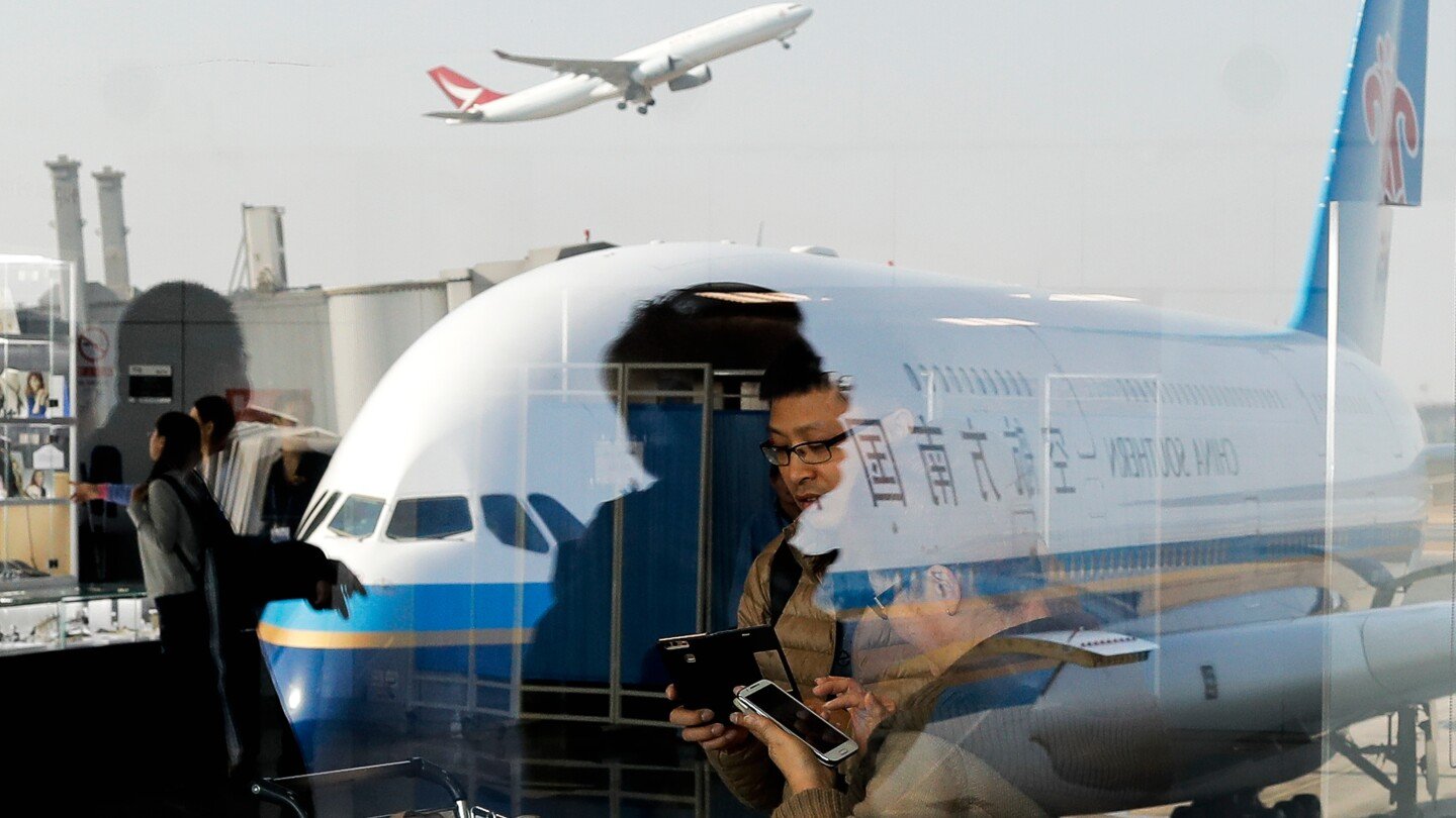 chinese-airlines-protest-us-plan-to-ban-their-flights-over-russian-airspace