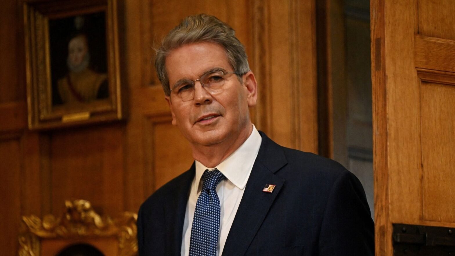 trump-administration-won’t-negotiate-with-china-because-stock-market-is-going-down,-says-scott-bessent