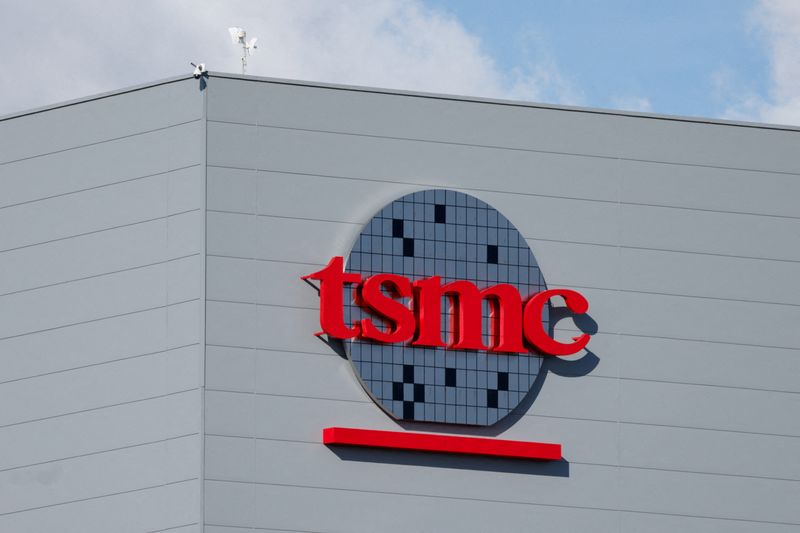 tsmc-q3-profit-jumps-39.1%-to-record,-beats-expectations