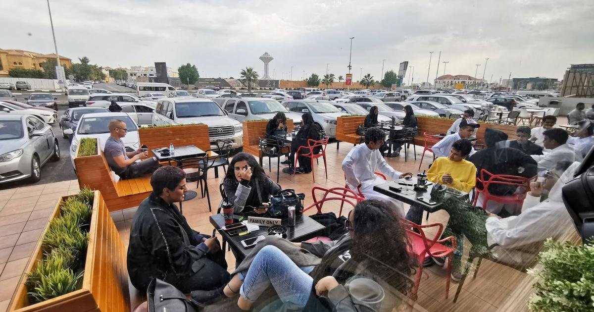 saudi-consumer-spending-fuels-coffee-shop-ipo-rush