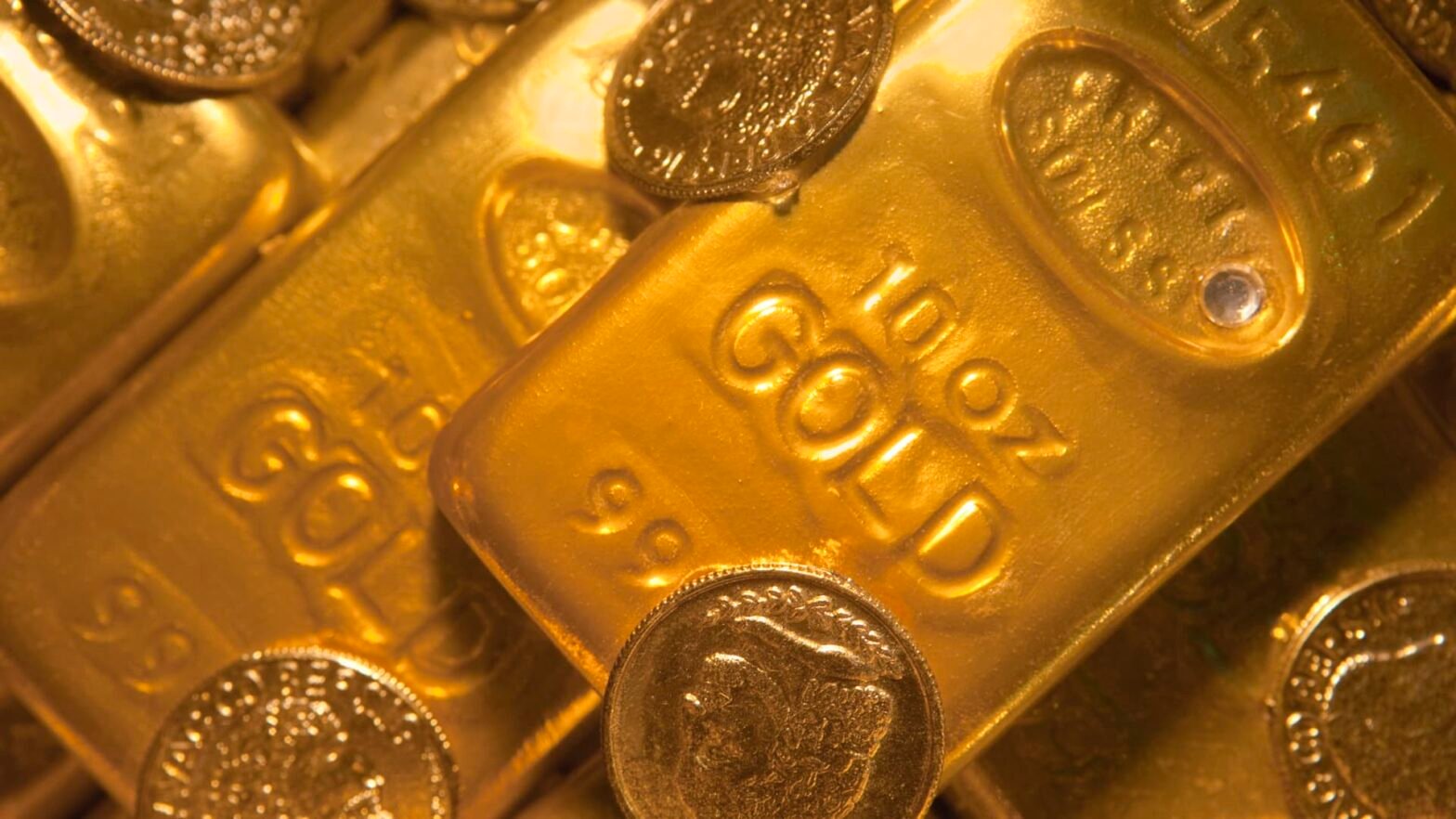 gold-has-never-outperformed-stocks-to-this-extent-when-there-isn’t-a-crisis-or-bear-market