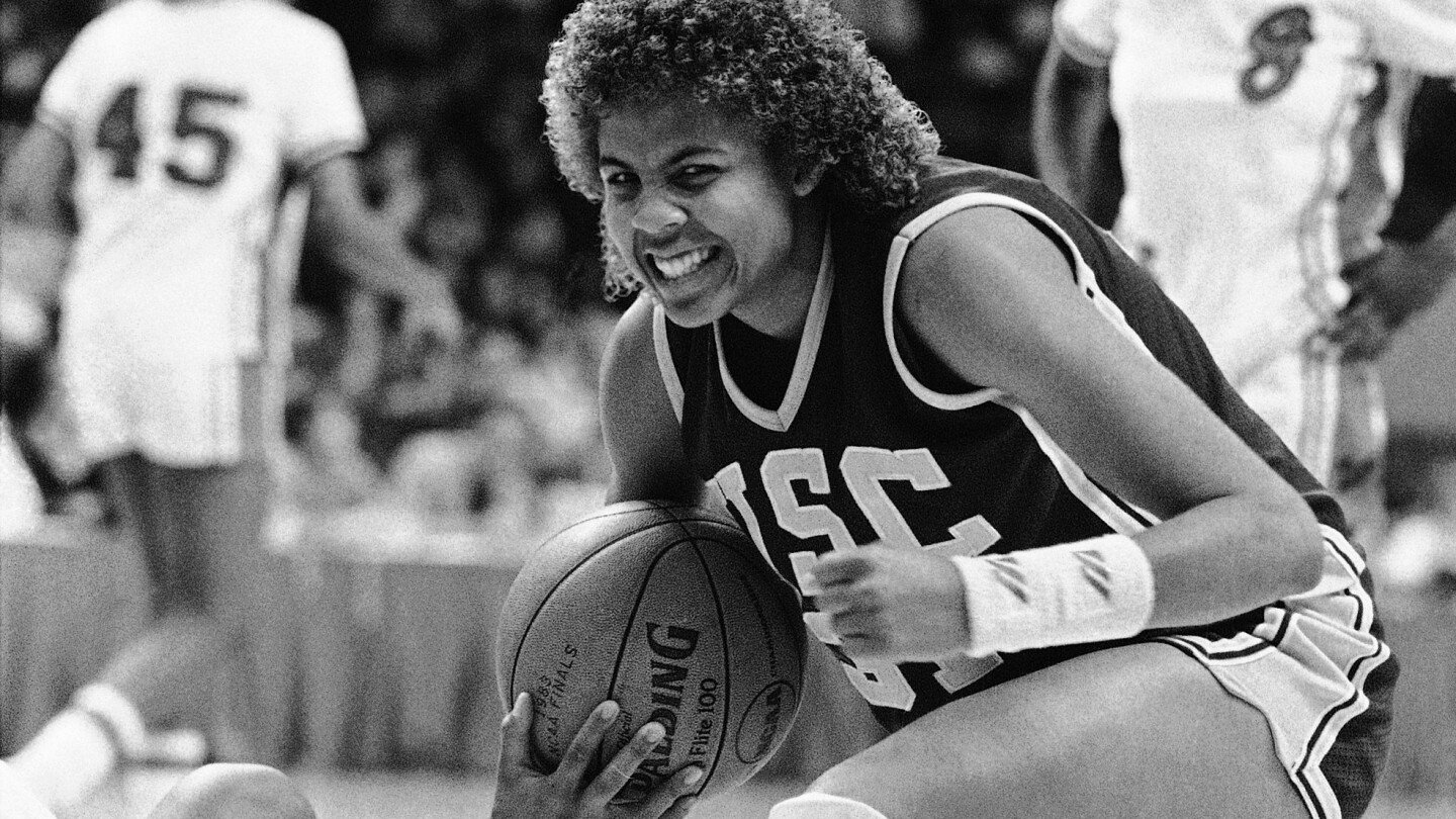the-greatest-women’s-college-basketball-players:-who-made-the-list?