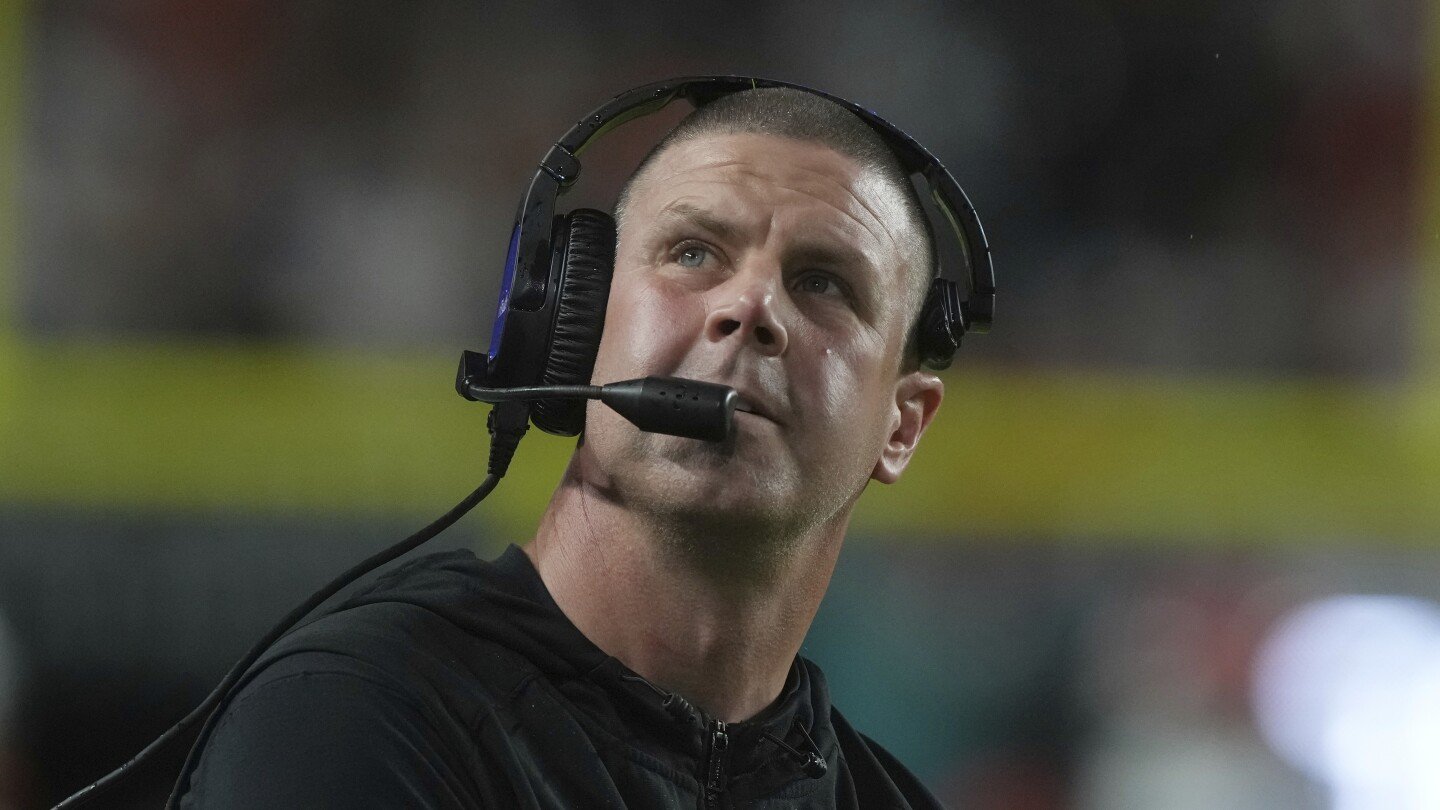 florida-fires-coach-billy-napier-after-four-year-run-that-ends-with-a-22-23-record