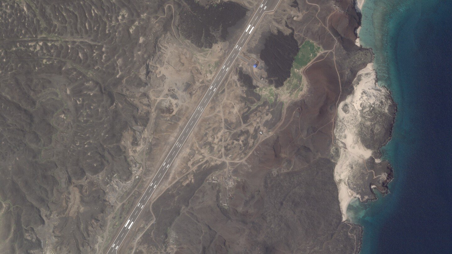 a-mysterious-airstrip-built-on-a-yemeni-island-comes-as-houthi-rebels-are-increasingly-squeezed