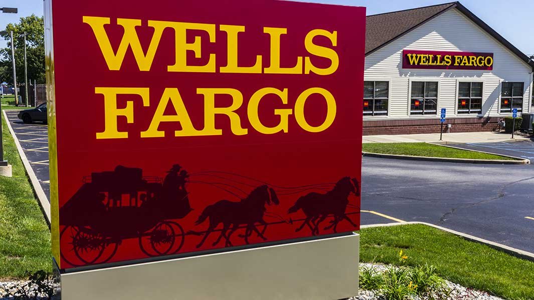 with-wells-fargo-in-a-buy-zone,-traders-can-use-this-spread-to-capture-potential-upside