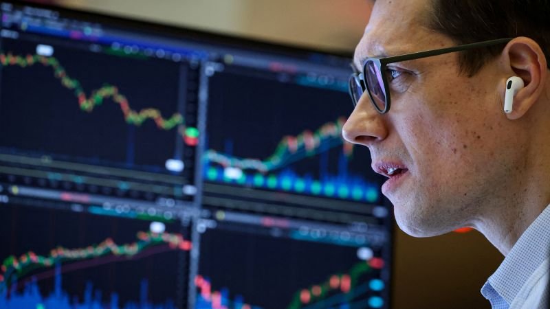dow-rises-by-more-than-500-points-as-traders-look-to-robust-earnings-season
