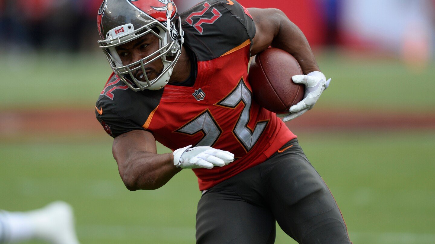 former-nfl-player-doug-martin-died-after-struggling-with-officers-while-being-detained,-police-say