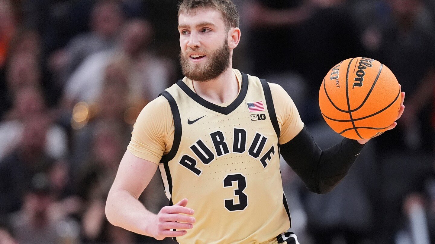purdue’s-smith-earns-unanimous-ap-preseason-all-america-honors,-joined-by-texas-tech’s-toppin