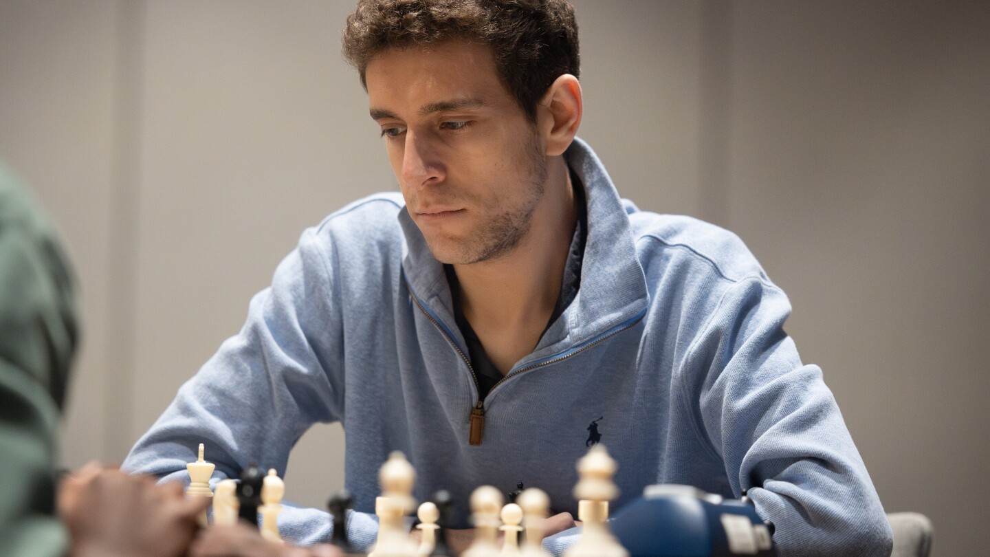 american-chess-grandmaster-daniel-naroditsky-dies-at-29