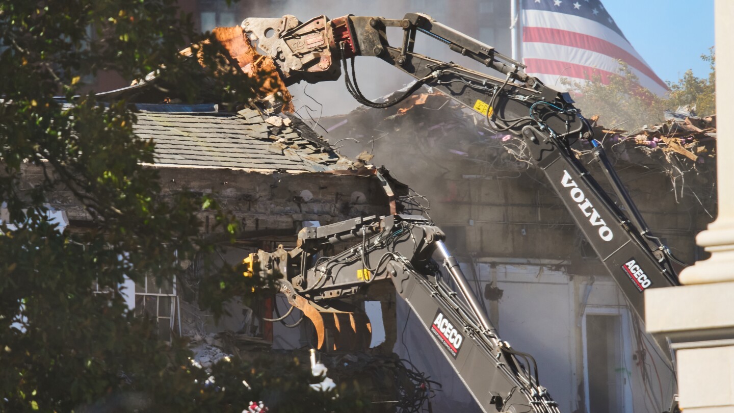 what-to-know-about-the-$250-million-ballroom-trump-is-adding-to-the-white-house