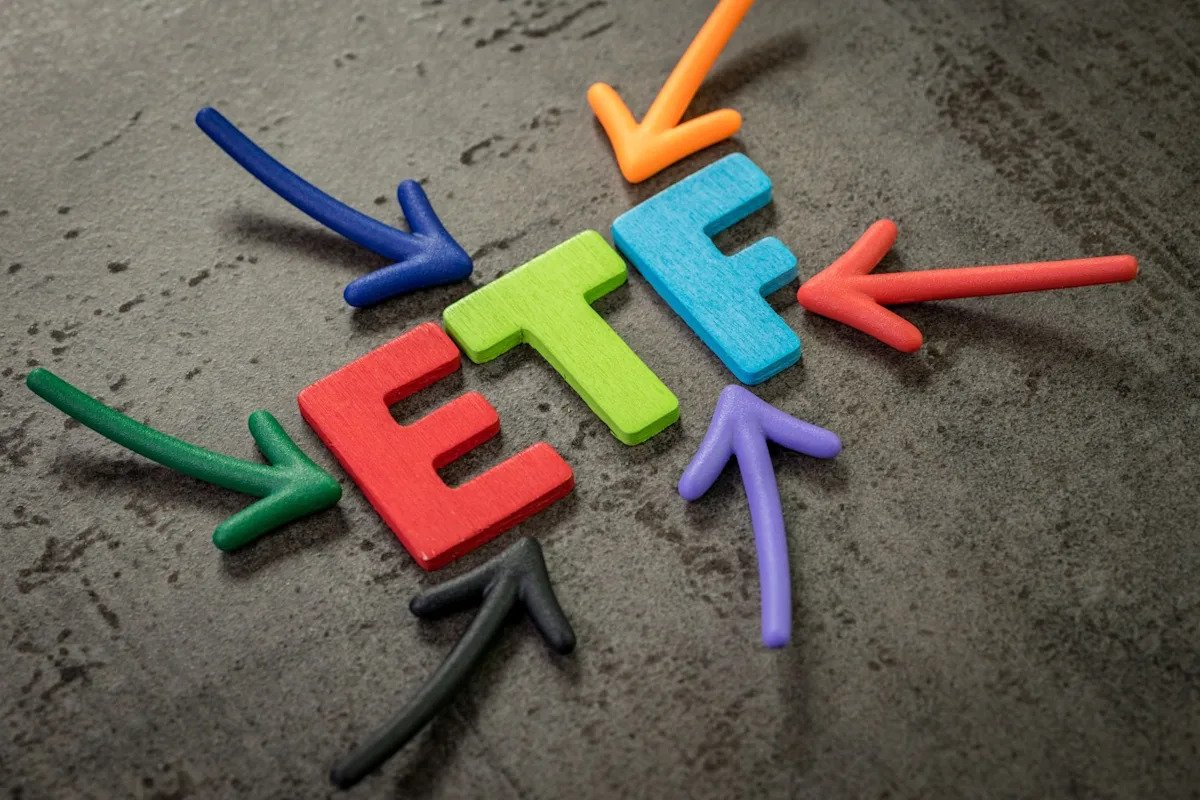 market-meltdown-coming?-these-2-etfs-are-ready-to-surge-if-stocks-tank