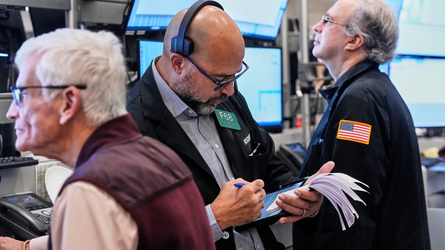asian-shares-slip-on-selling-of-tech-stocks-after-a-lackluster-day-on-wall-street