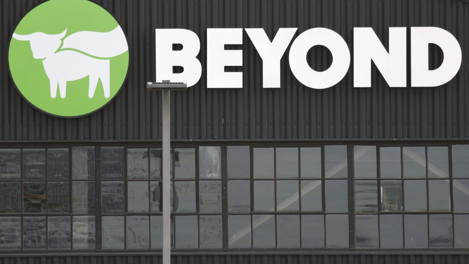 meme-stock-trading-is-dominating-the-options-market.-mike-khouw-says-beware-the-adrenaline-rush