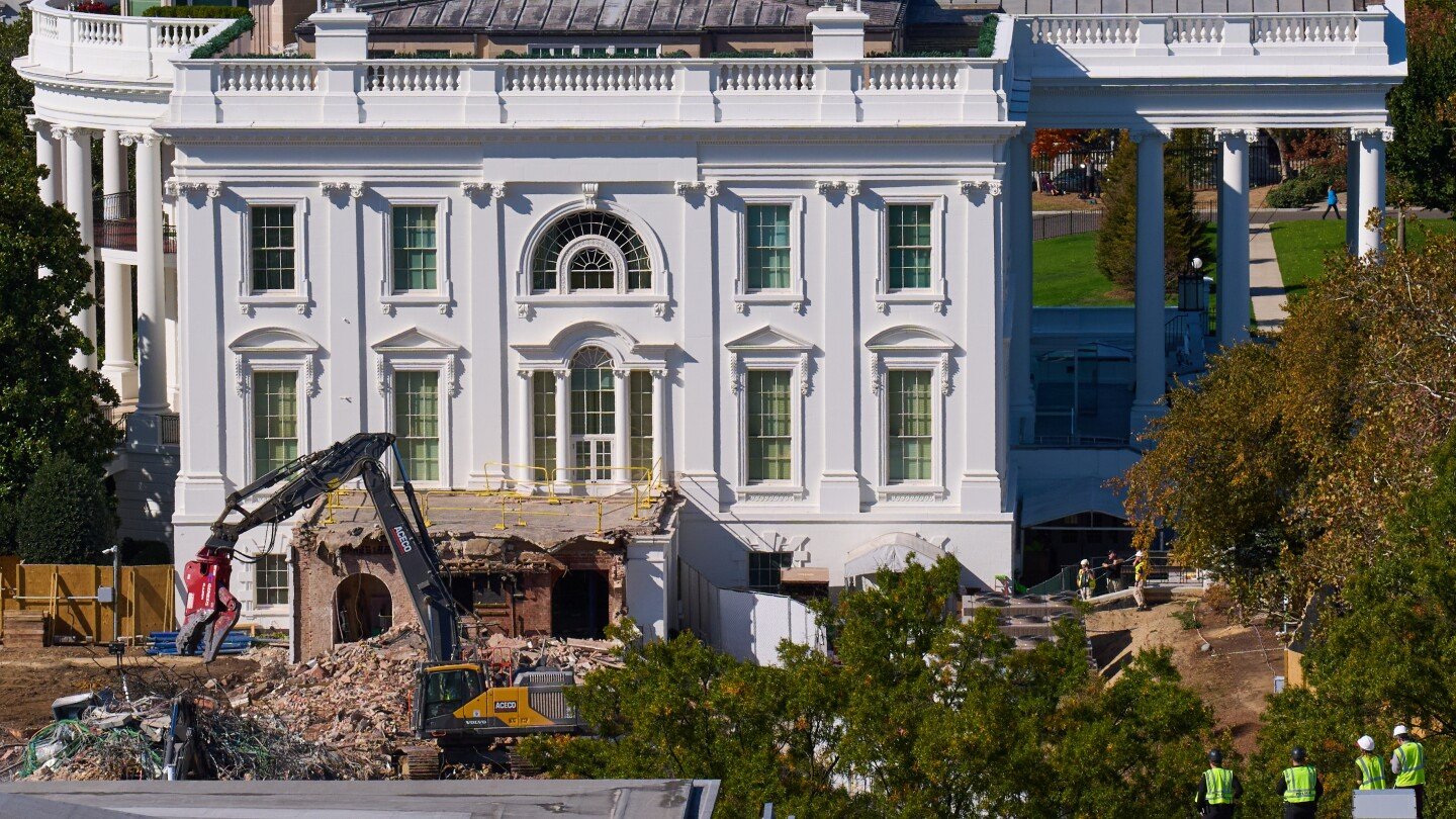 white-house-east-wing-demolished-as-trump-moves-forward-with-ballroom-construction,-ap-photos-show