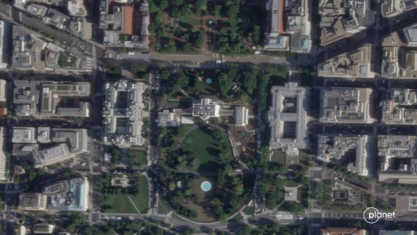 satellite-images-show-before-and-after-of-demolition-of-white-house-east-wing