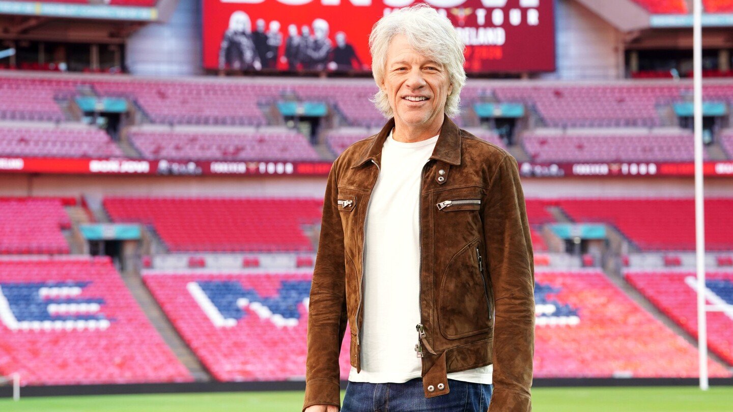 jon-bon-jovi-talks-first-tour-since-vocal-cord-surgery,-new-album-and-bruce-springsteen