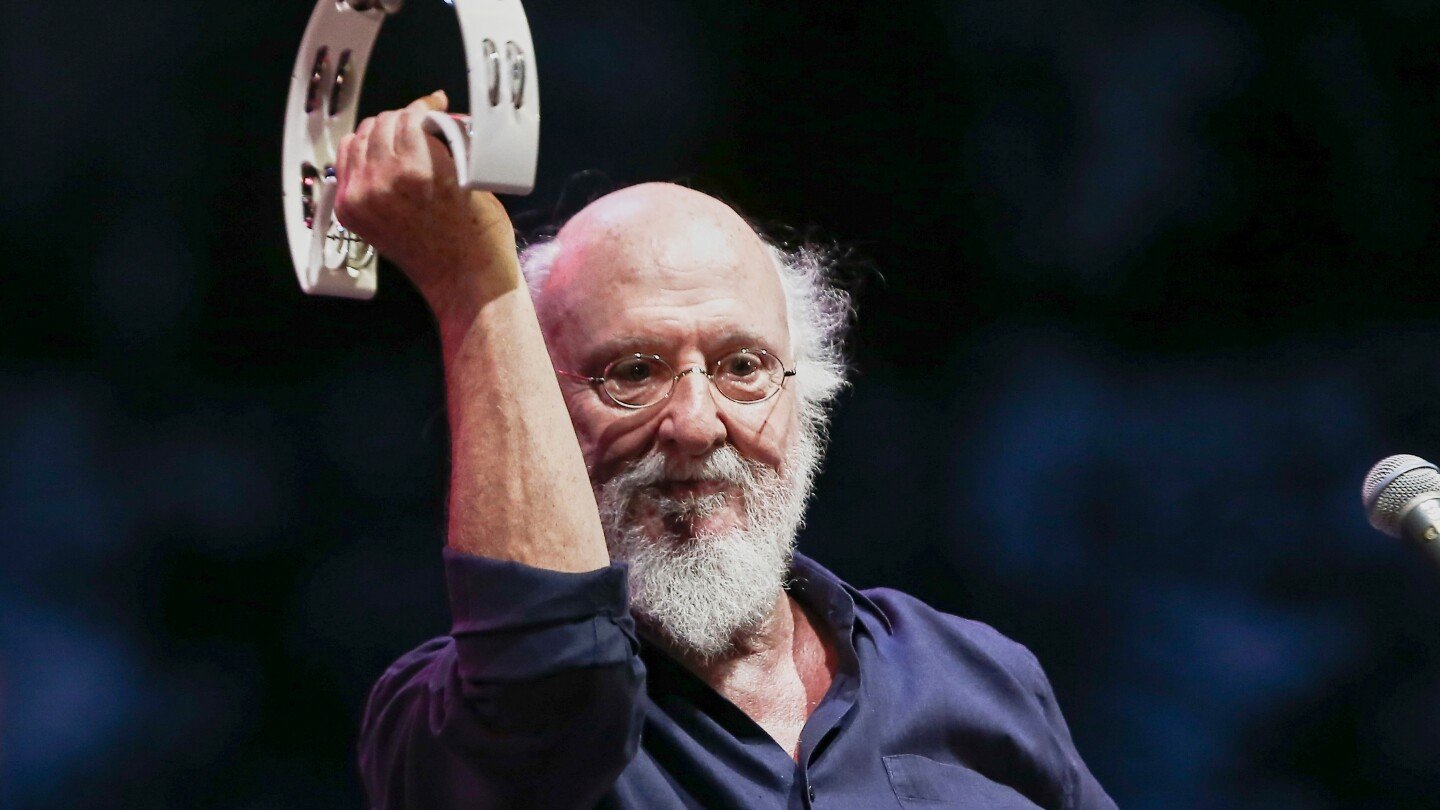 greek-singer-songwriter-dionysis-savvopoulos-buried-in-a-state-funeral