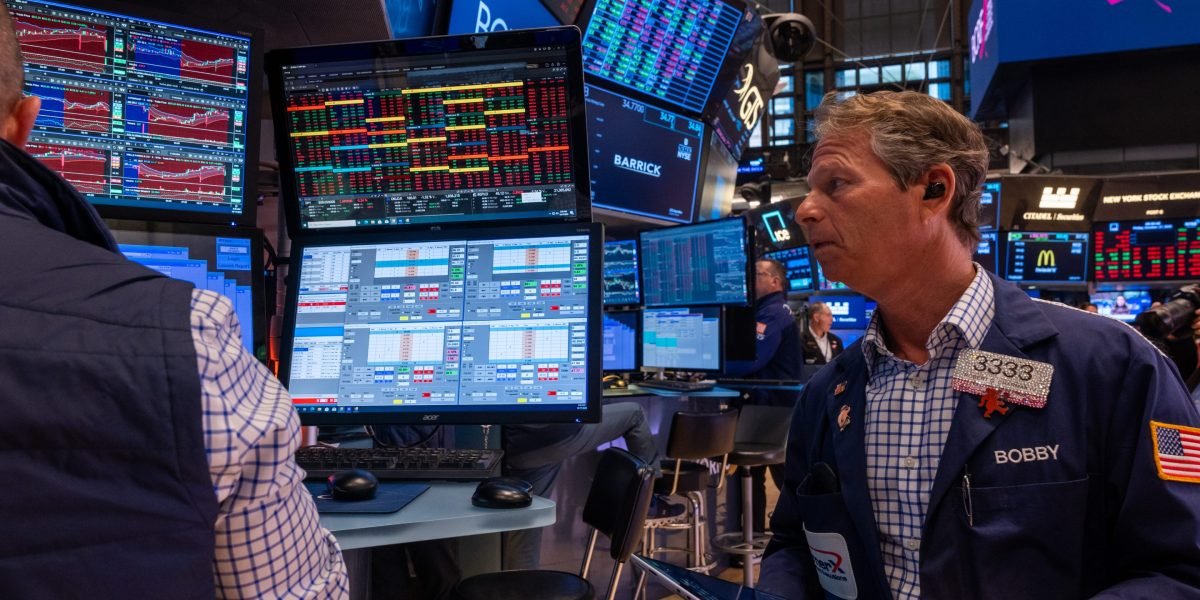dow-futures-jump-300-points-as-us.-china-trade-war-heads-for-ceasefire-while-wall-street-eyes-another-fed-rate-cut-and-earnings-from-ai-giants