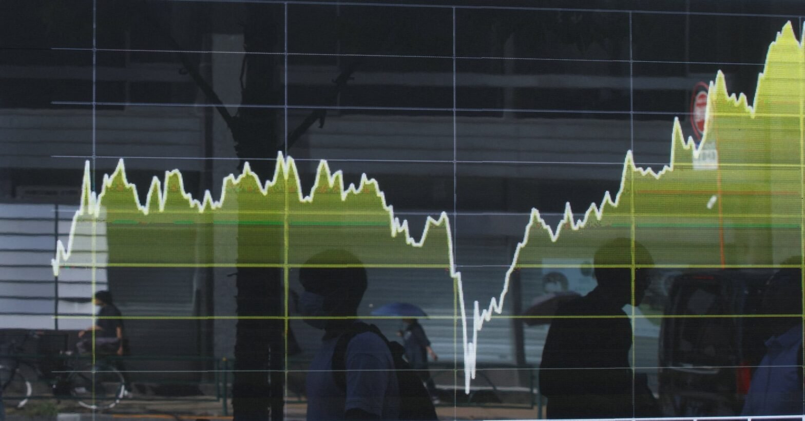 asia-stocks-take-a-breather-for-earnings,-rate-calls