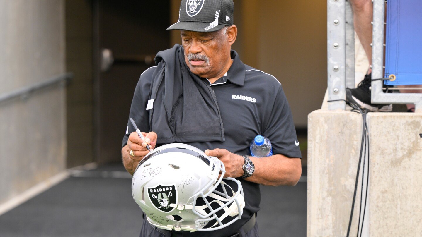 raiders-legend-george-atkinson,-known-for-his-fierce-hits,-dies-at-78