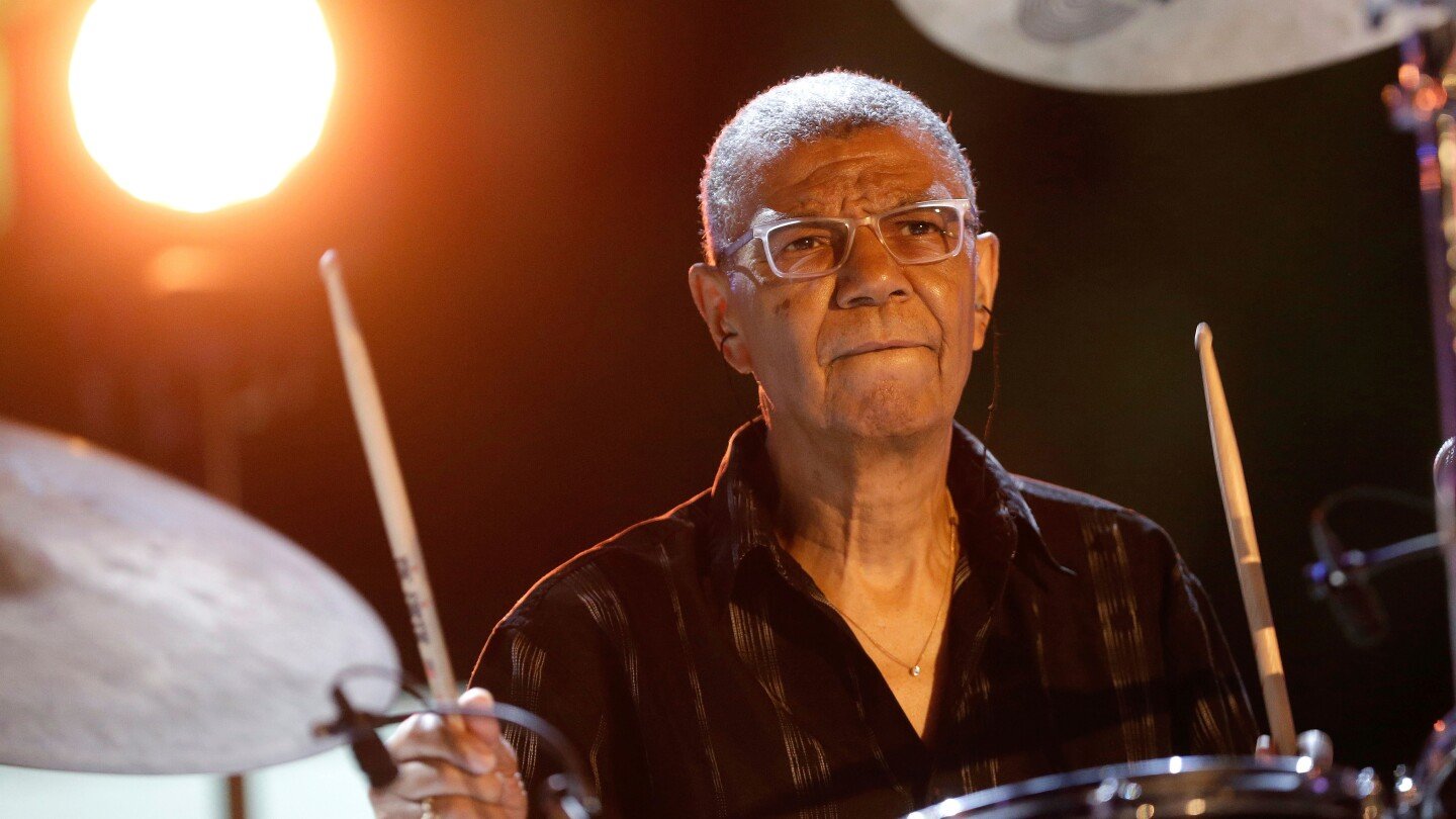 jack-dejohnette,-acclaimed-jazz-drummer-who-worked-with-miles-davis,-dies-at-83