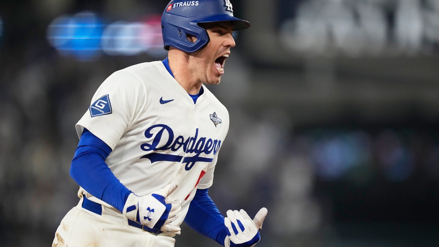 freeman’s-homer-in-18th-inning-lifts-dodgers-over-blue-jays-6-5-in-world-series-classic