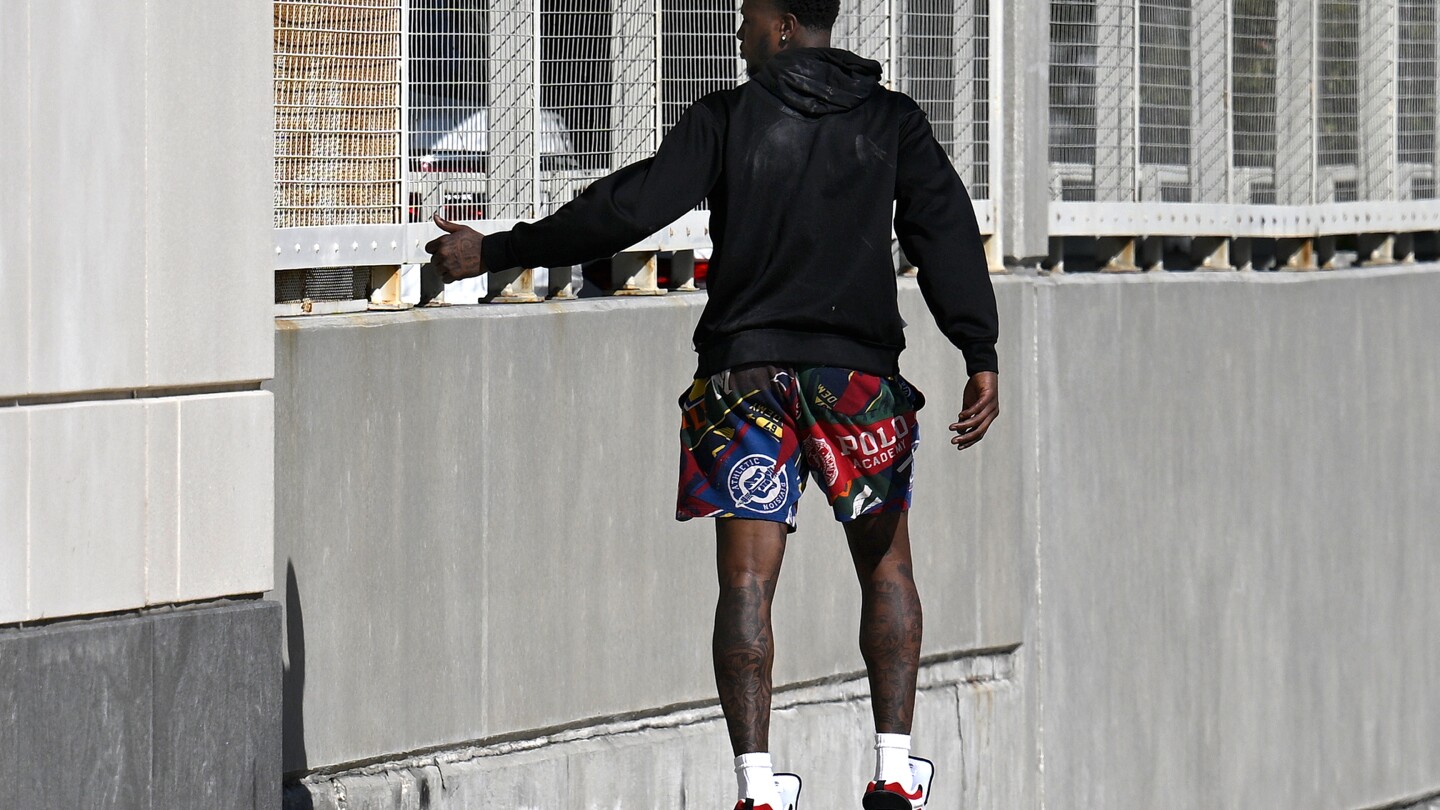 rozier-will-not-receive-salary-while-on-leave,-ap-sources-say.-attorney-says-tax-lien-was-resolved