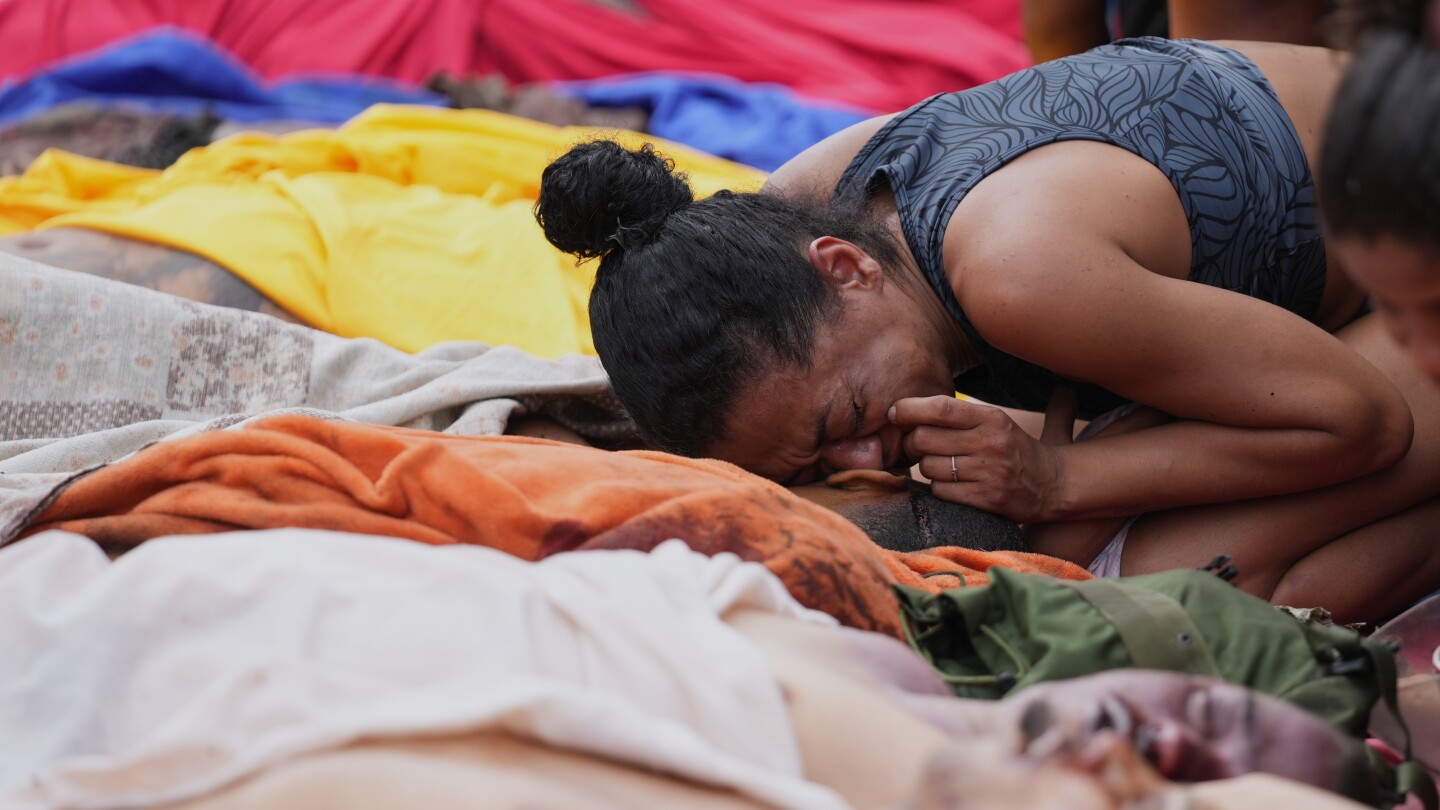 la-redada-policial-mas-mortifera-en-rio-de-janeiro-deja-una-hilera-de-cadaveres-en-una-favela
