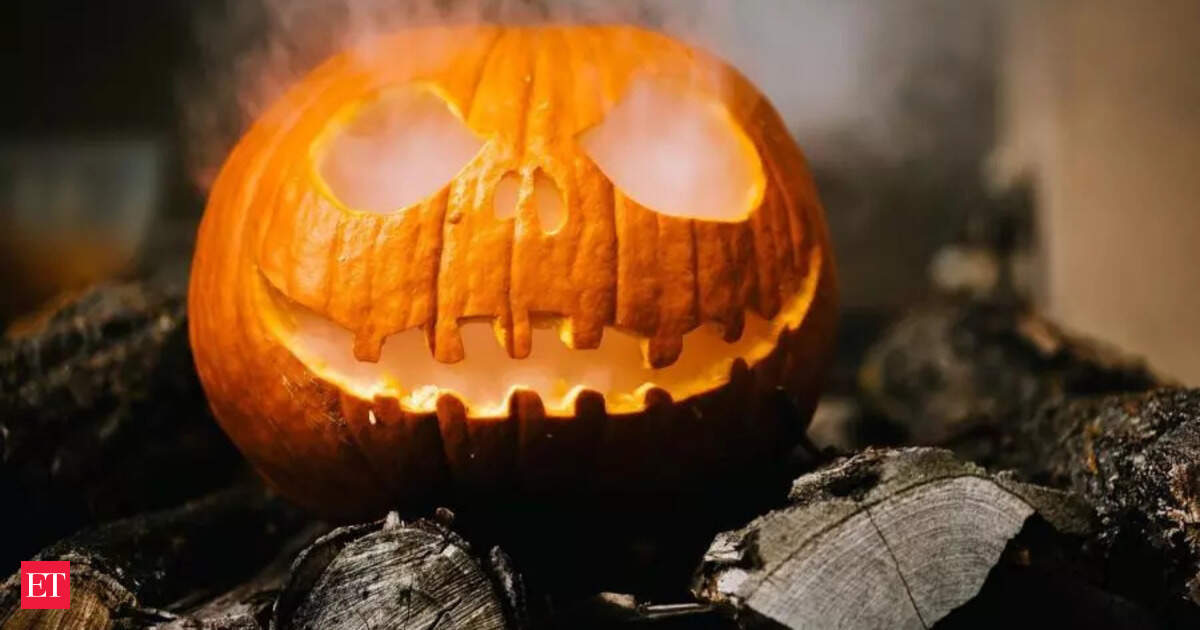 is-the-us.-stock-market-open-on-halloween-2025?-here’s-how-nyse-and-nasdaq-trade-on-october-31-—-and-what-investors-should-expect-on-wall-street-this-halloween