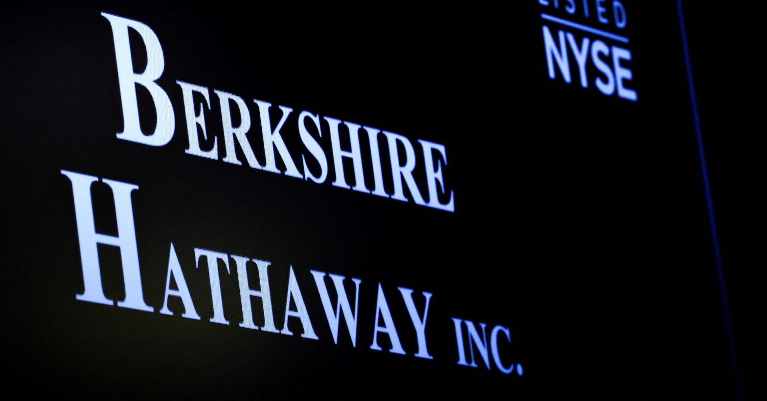 berkshire’s-cash-swells-as-profit-rises,-signaling-caution-ahead-of-buffett-departure