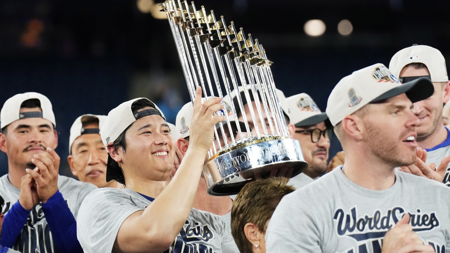 shohei-ohtani-to-start-world-series-game-7-for-dodgers-against-blue-jays-and-max-scherzer