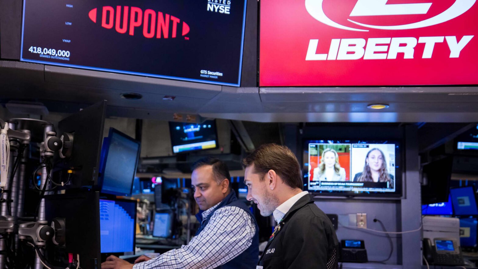 here-are-the-2-big-things-we’re-watching-in-the-stock-market-in-the-week-ahead