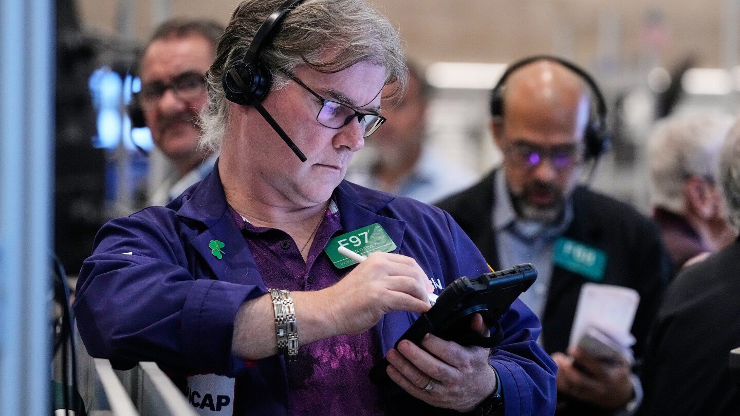 shares-in-asia-advance,-led-by-tech-stocks,-after-another-week-of-gains-for-wall-st