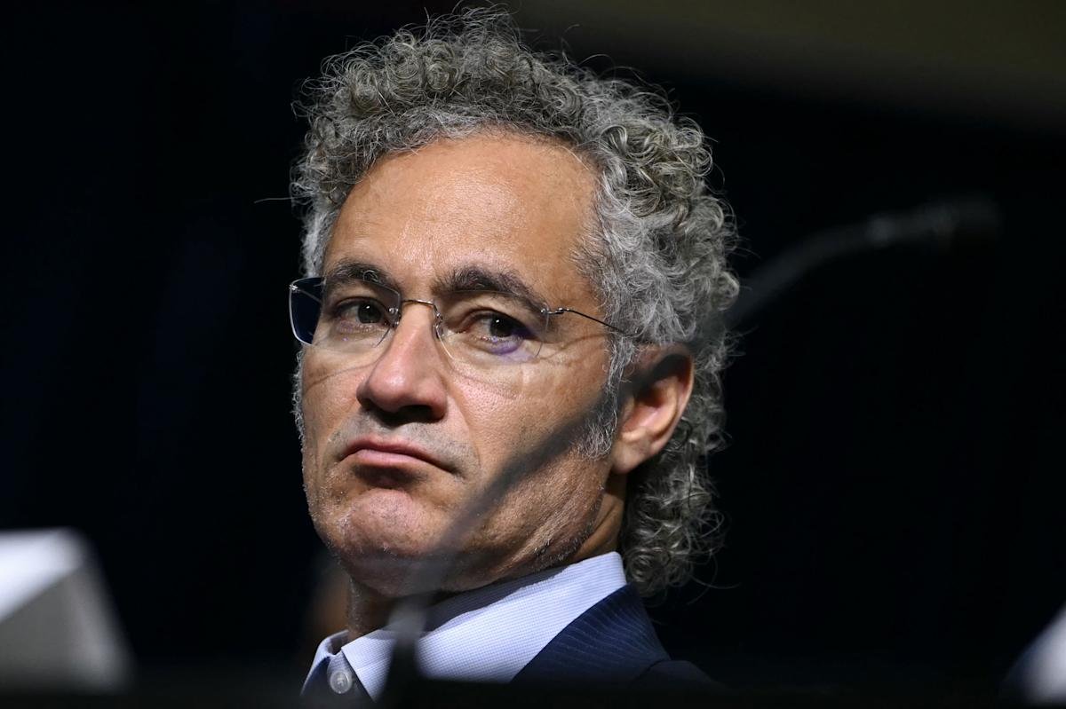 palantir-q4-outlook-beats-wall-street-estimates-despite-us-government-shutdown-worries