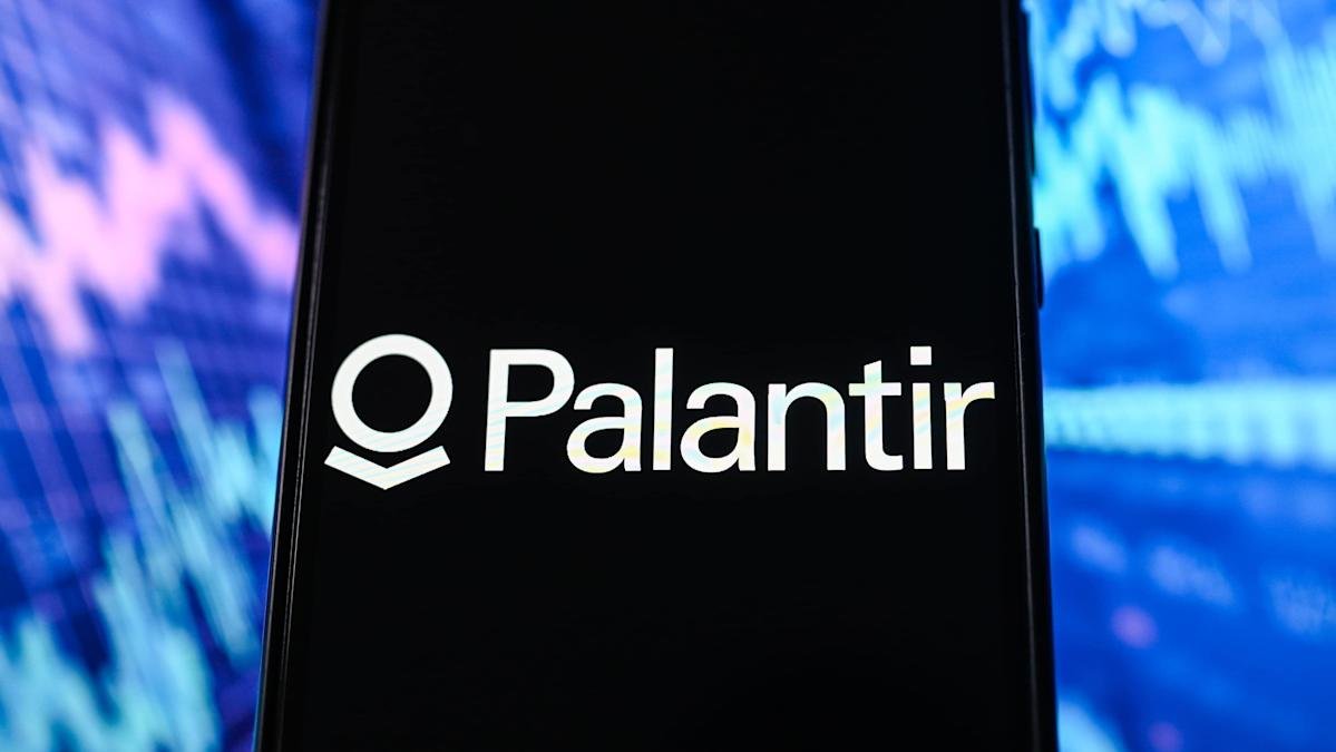 palantir’s-stock-slide-has-‘nothing-to-do’-with-fundamentals
