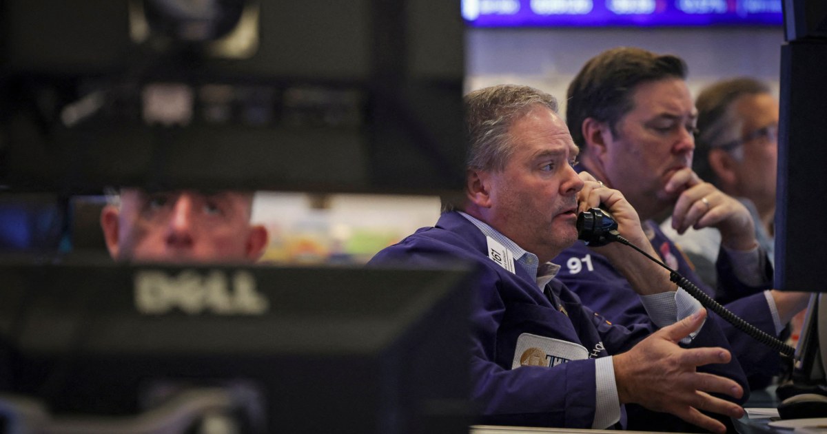 stocks,-crypto-tumble-after-ceos-raise-concerns-of-a-market-pullback