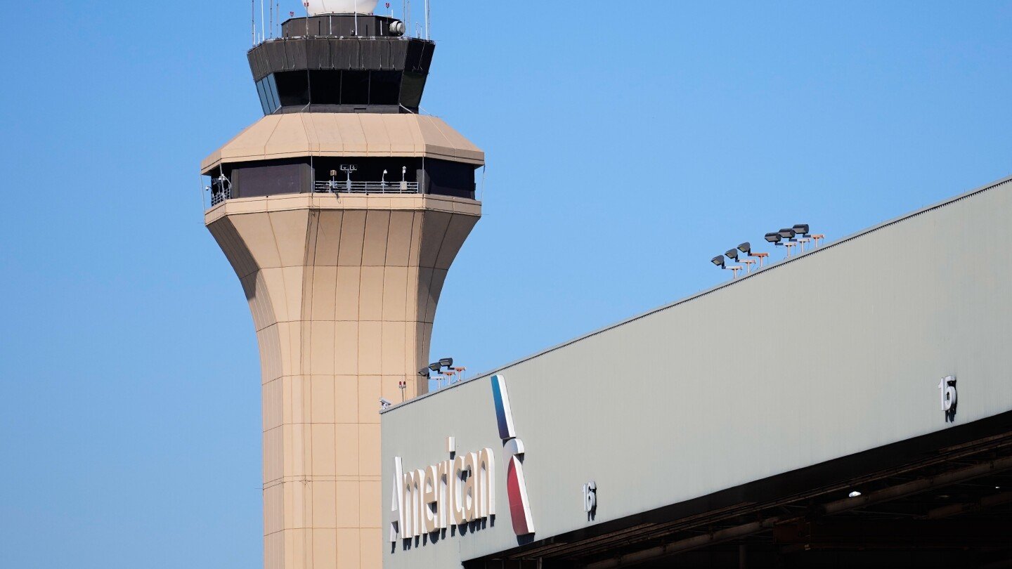 american-airlines-announces-cuts-to-management-at-its-texas-headquarters