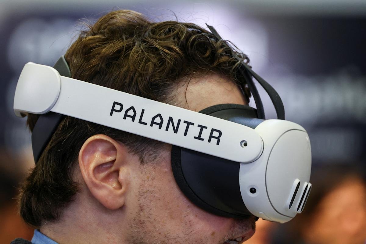 palantir’s-epic-run-up-gives-the-market-a-reason-to-sell
