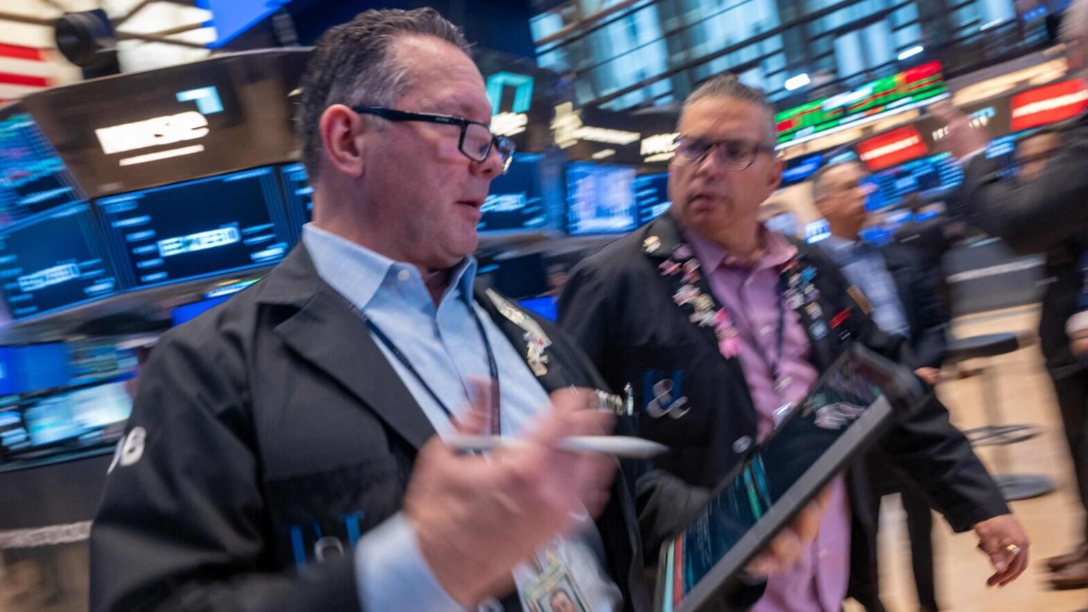 us-stock-market-today:-wall-street-gains-as-more-firms-report-results,-mcdonald’s-jumps-3%
