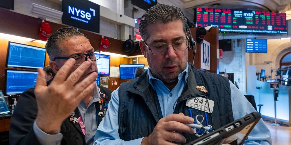 4-signs-that-investors-are-rethinking-the-red-hot-ai-trade
