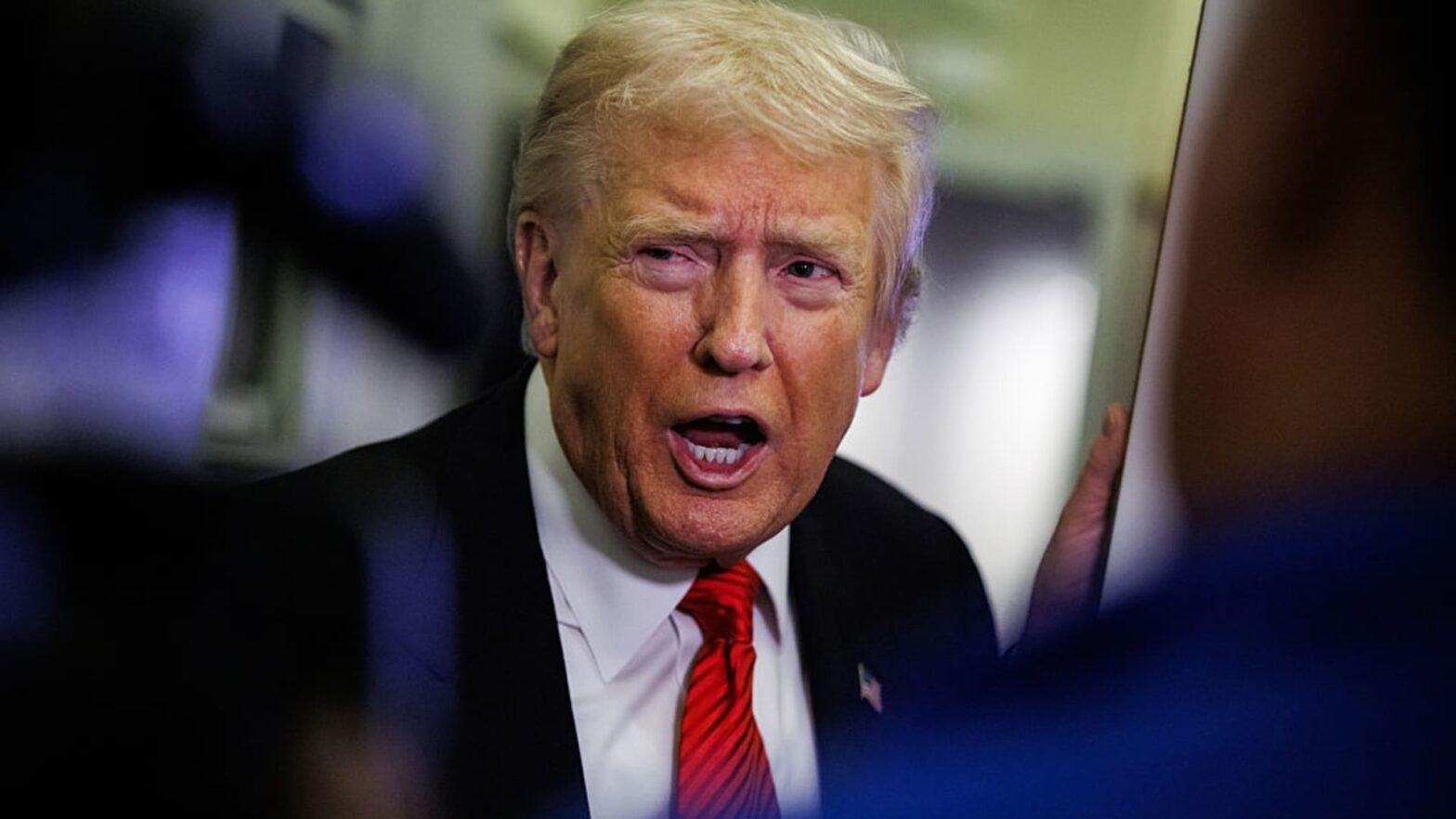 tariffs-in-doubt,-musk’s-pay-plan,-shutdown-flight-reductions-and-more-in-morning-squawk