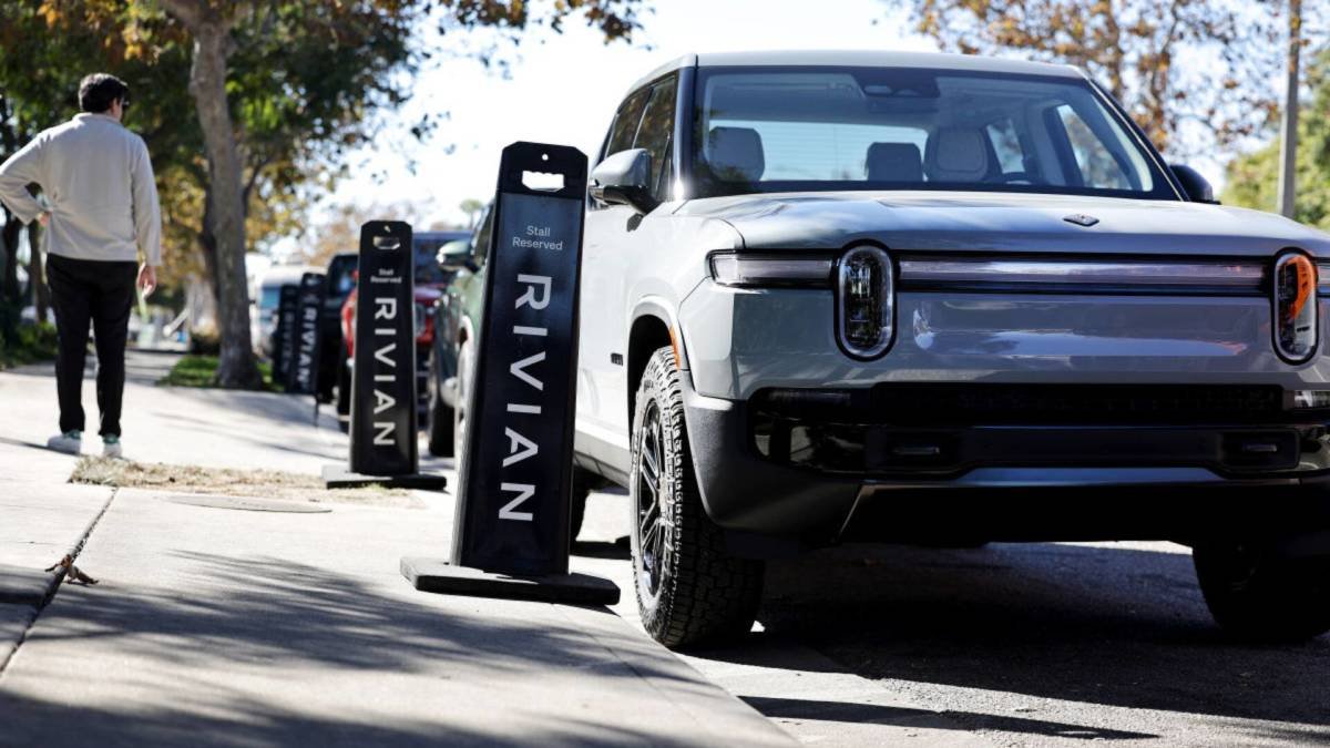 stock-market-today:-top-stock-movers-iren,-rivian-and-pinterest