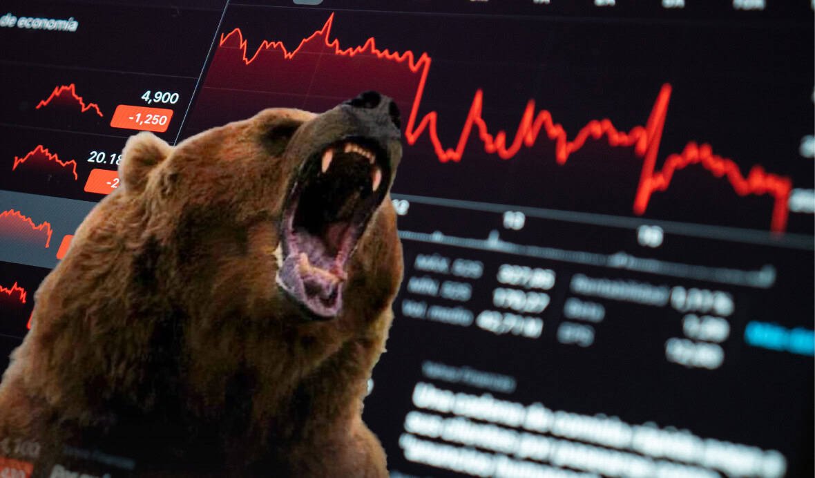 warren-buffett-keeps-selling-stocks,-builds-record-$381-billion-cash-stash.-is-a-market-crash-imminent?